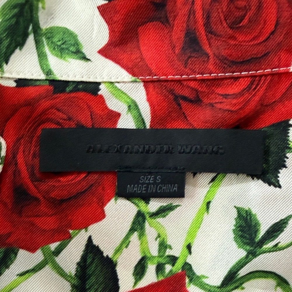 Alexander Wang Red Rose Print Cropped Button-Down Shirt - Picture 2 of 3
